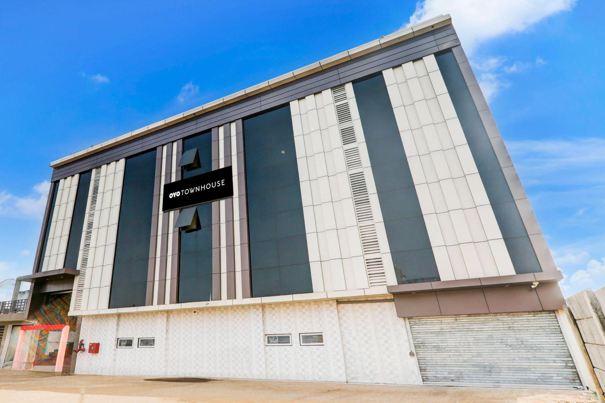 فندق Super Townhouse Gls International لاكناو المظهر الخارجي الصورة